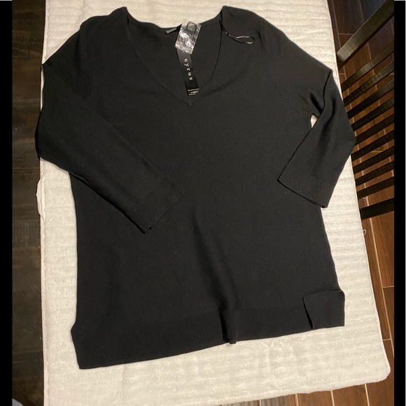 Cyrus lightweights sweater - Picture 1 of 2